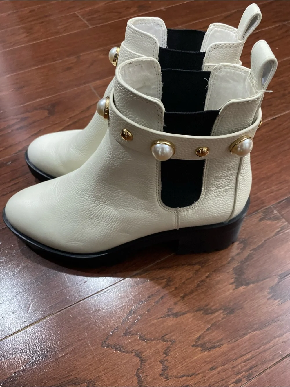 Karl Lagerfeld Paris Porshay Lug Sole Chelsea Ankle Boots Bone Women’s Sz 7.5